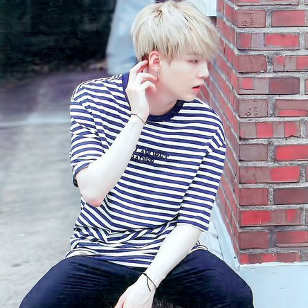 Momen yang diabadikan oleh penggemar SUGA (BTS)