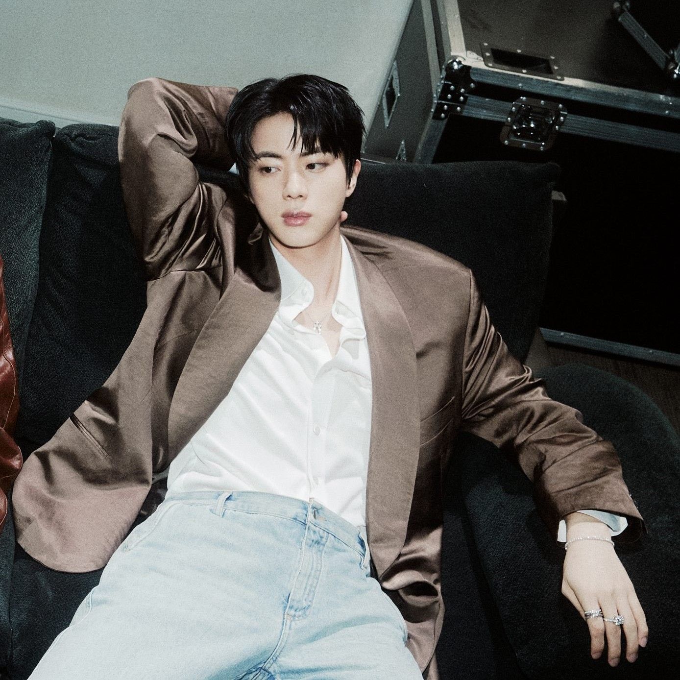 진 (방탄소년단)의 비하인드 컷