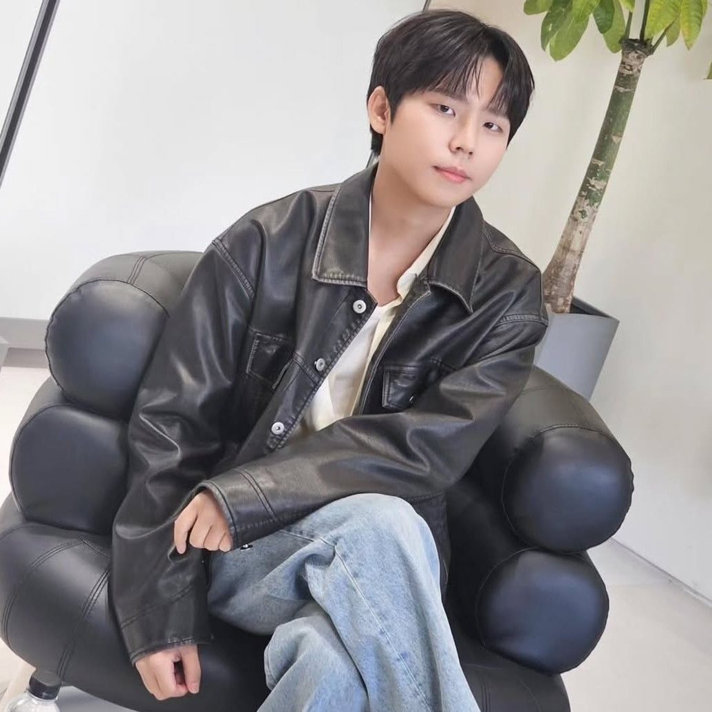 Recent activity shot of Jung Seunghwan