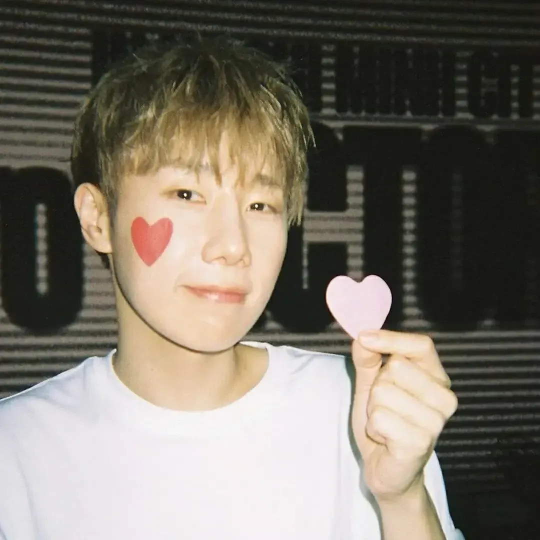 Recent activity shot of Sungkyu (INFINITE)