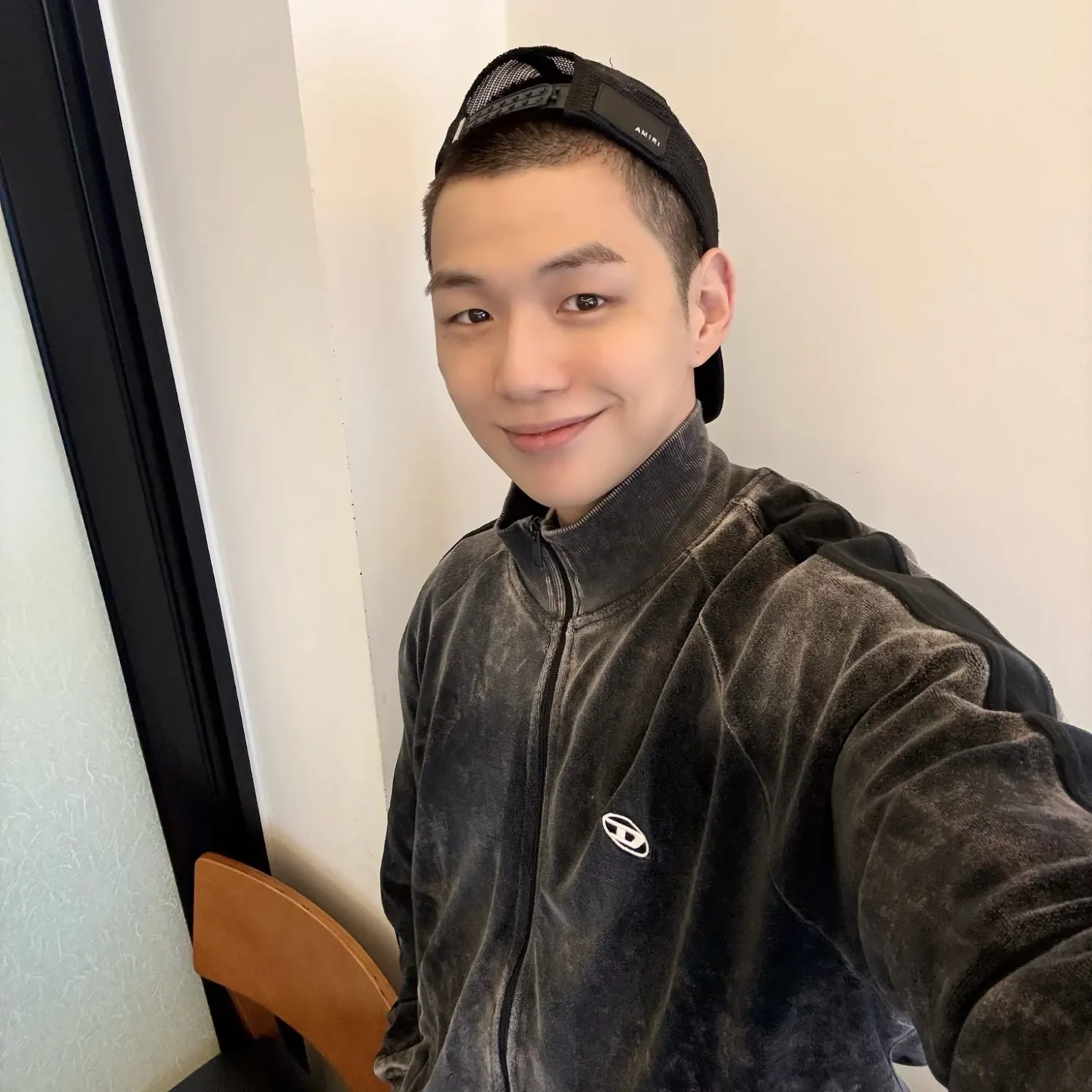 강다니엘의 비하인드 컷