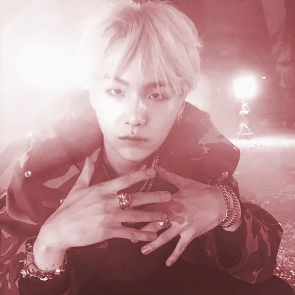 SUGA (防弹少年团)的最新活动照片