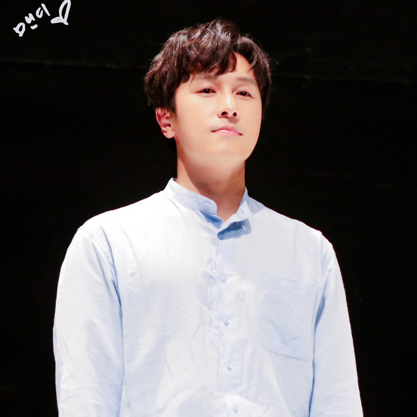Behind-the-scenes cut of Kim Dongwan (SHINHWA)