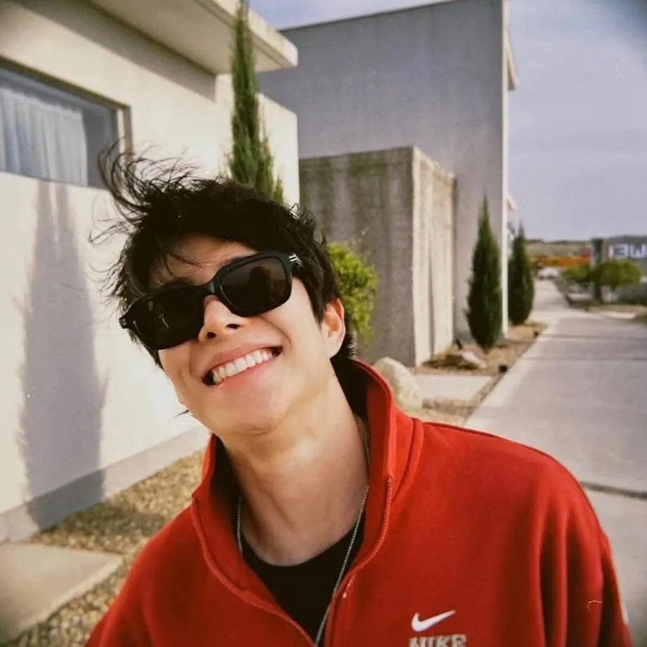 아스트로의 최신 사진