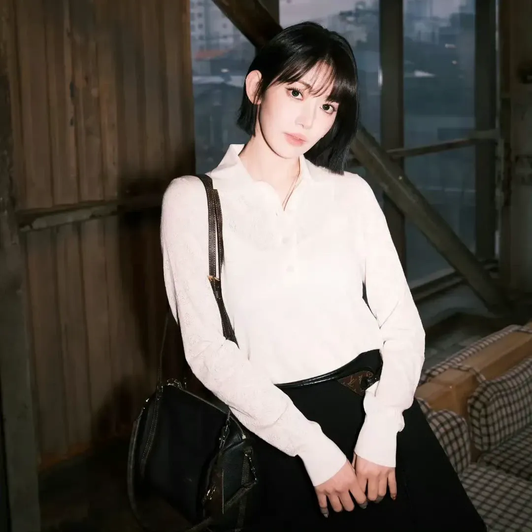 Latest photo of Sakura (LE SSERAFIM)
