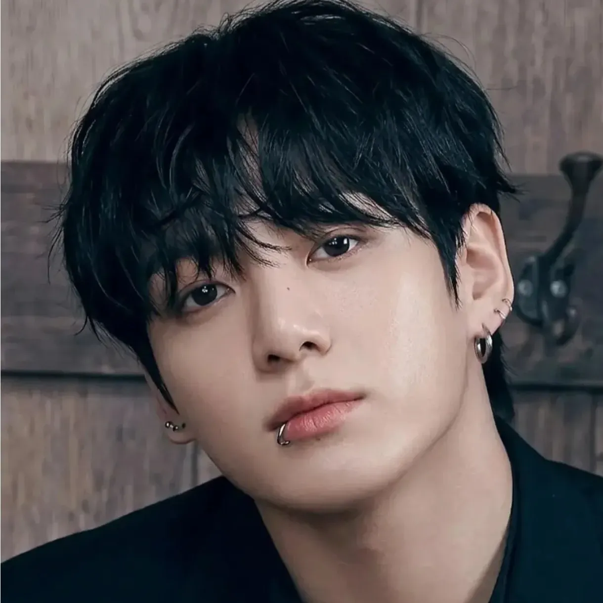 Foto aktivitas terbaru Jungkook (BTS)