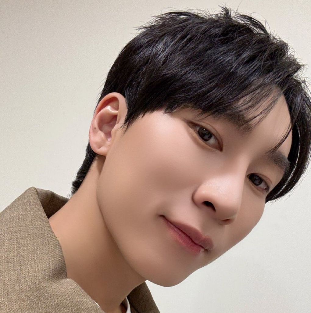 Recent activity shot of Seo Eunkwang (BTOB)