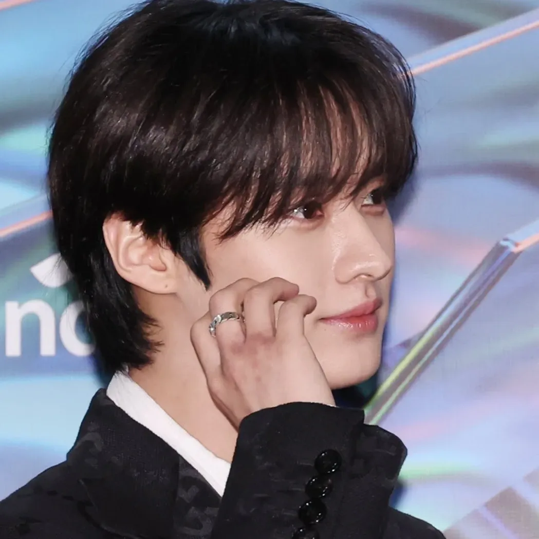 Behind-the-scenes cut of Lee Know (Stray Kids)