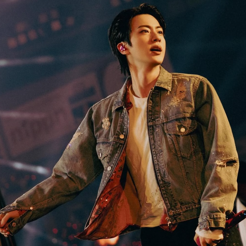 진 (방탄소년단)의 최신 사진