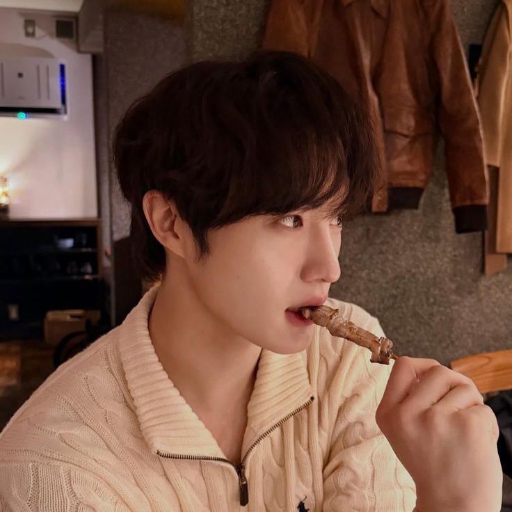 A moment captured by Hyunsuk (CIX)'s fan