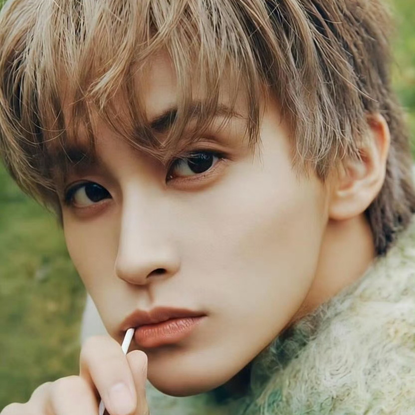 Latest photo of Mark (NCT 127, NCT DREAM)