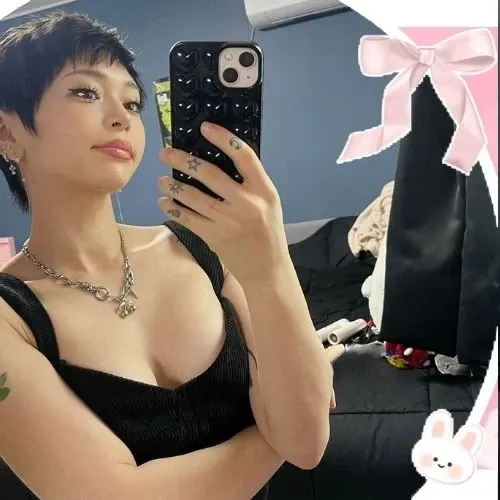 Recent activity shot of AleXa