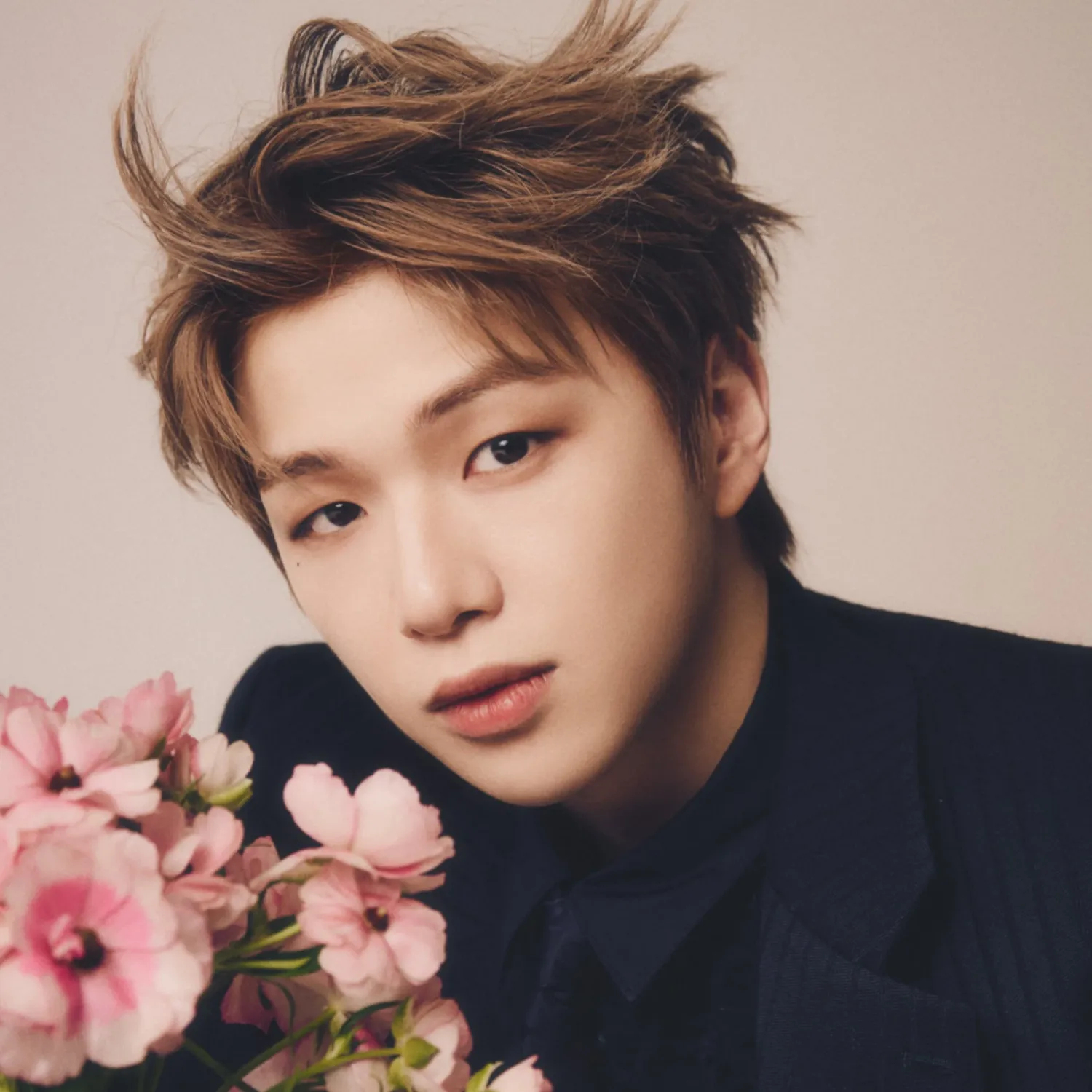 강다니엘의 비하인드 컷