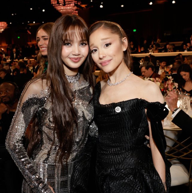 리사 (BLACKPINK)의 비하인드 컷