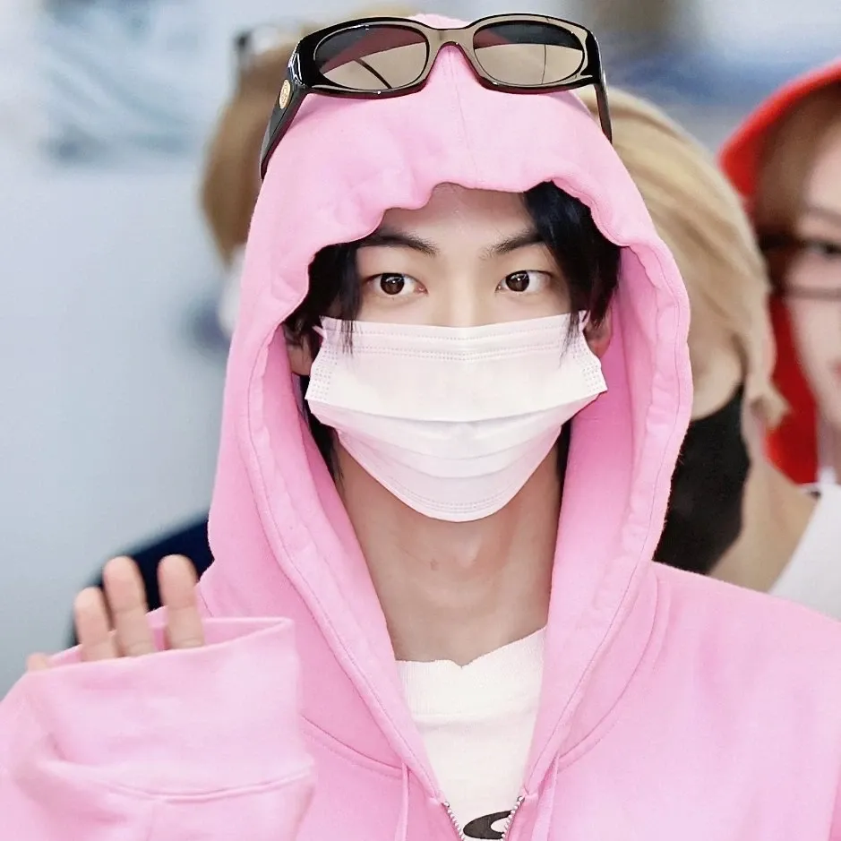 Foto aktivitas terbaru Dohoon (TWS)