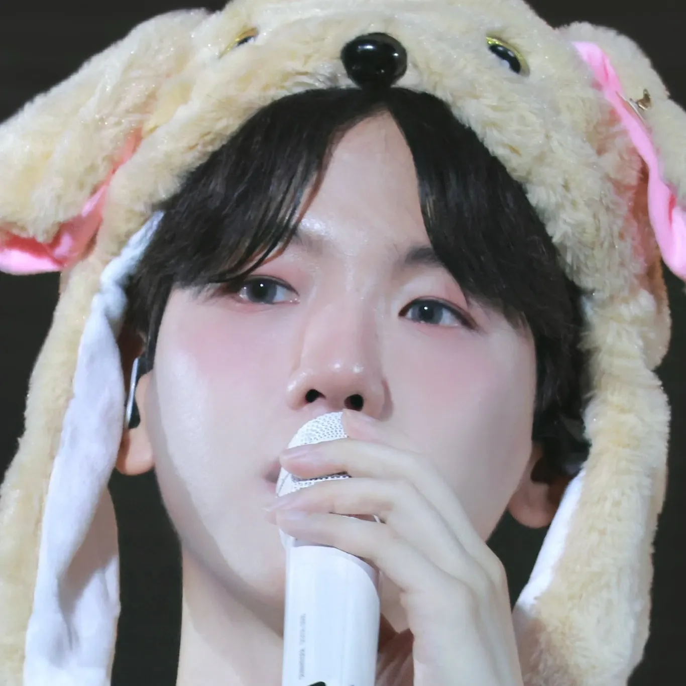 백현 (EXO) 최근 활동샷