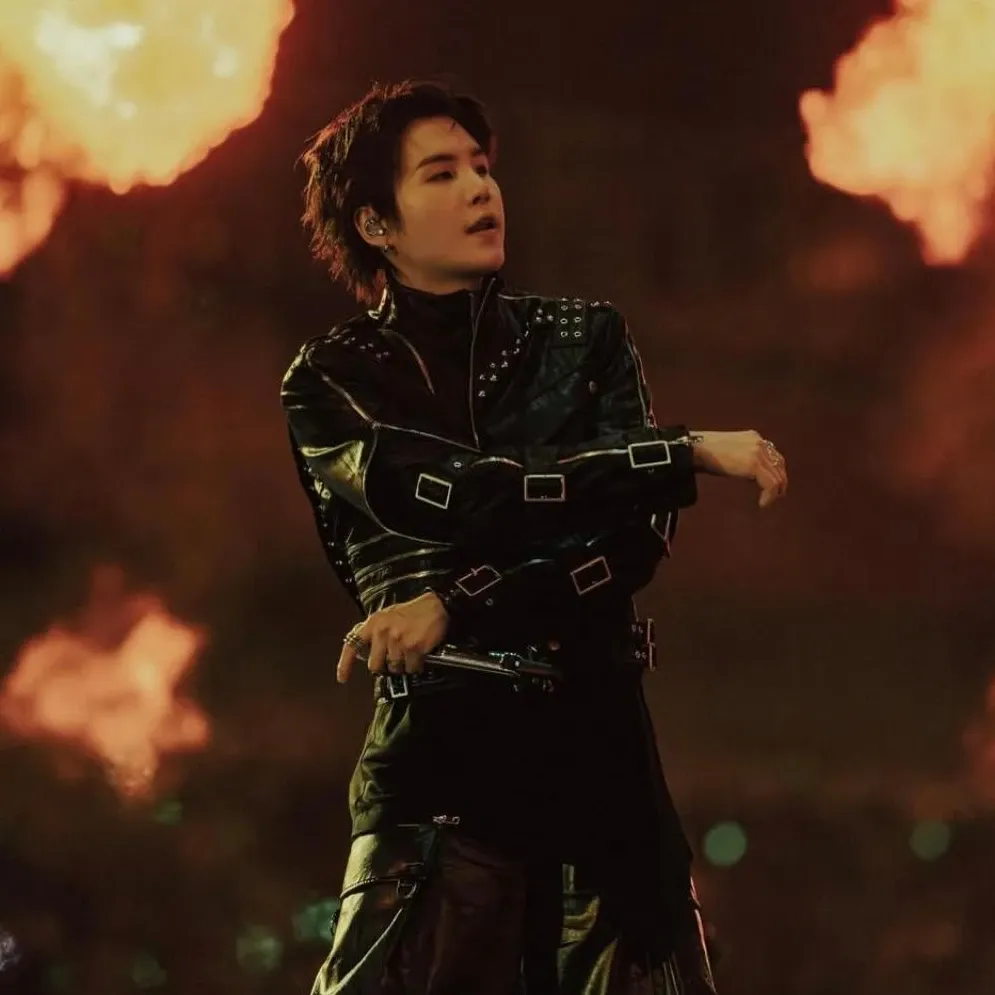 Potret di balik layar SUGA (BTS)
