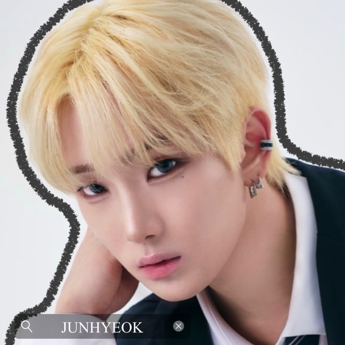 A moment captured by Junhyeok's fan