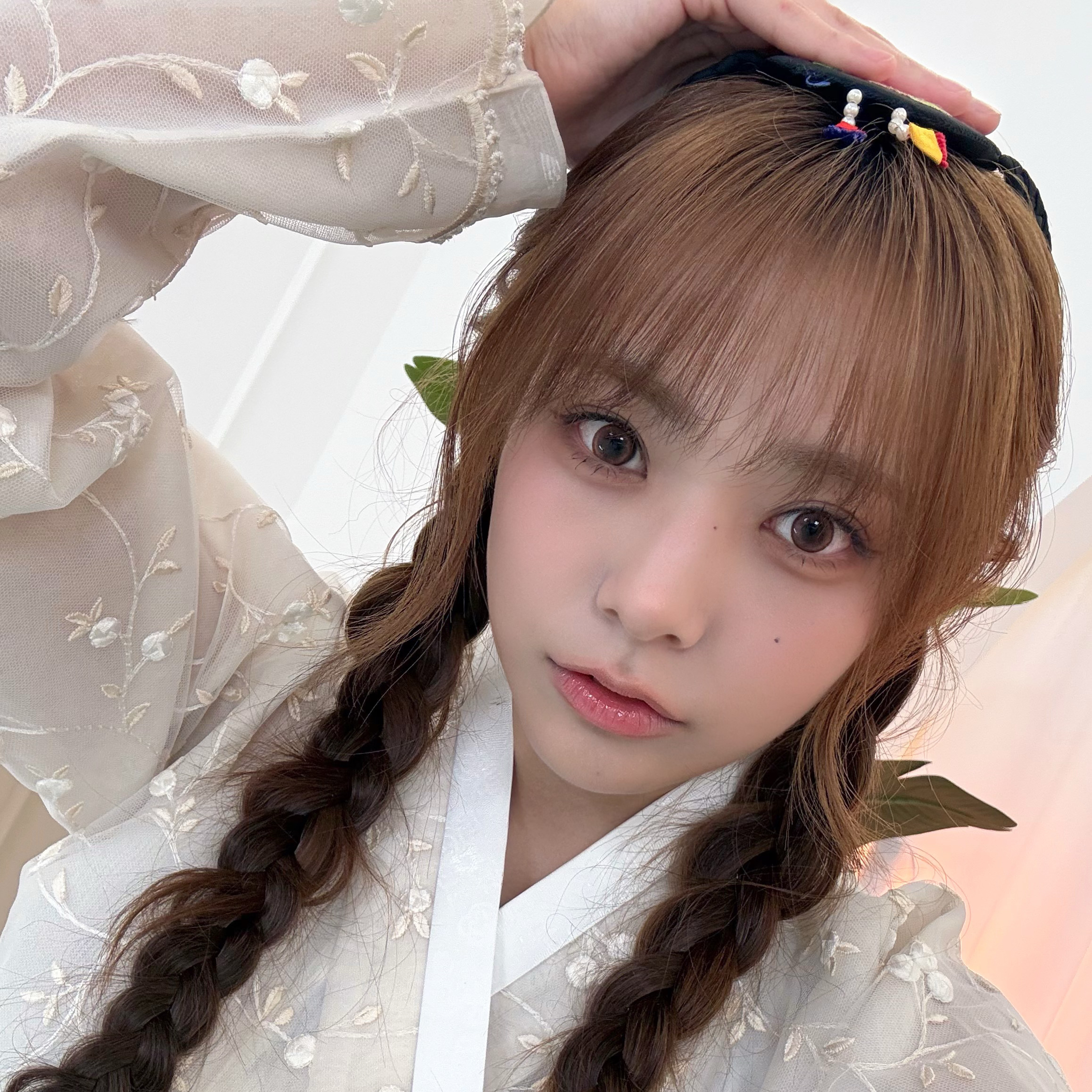 QWER Siyeon Fandom Community │ No.1 KPOP App CHOEAEDOL