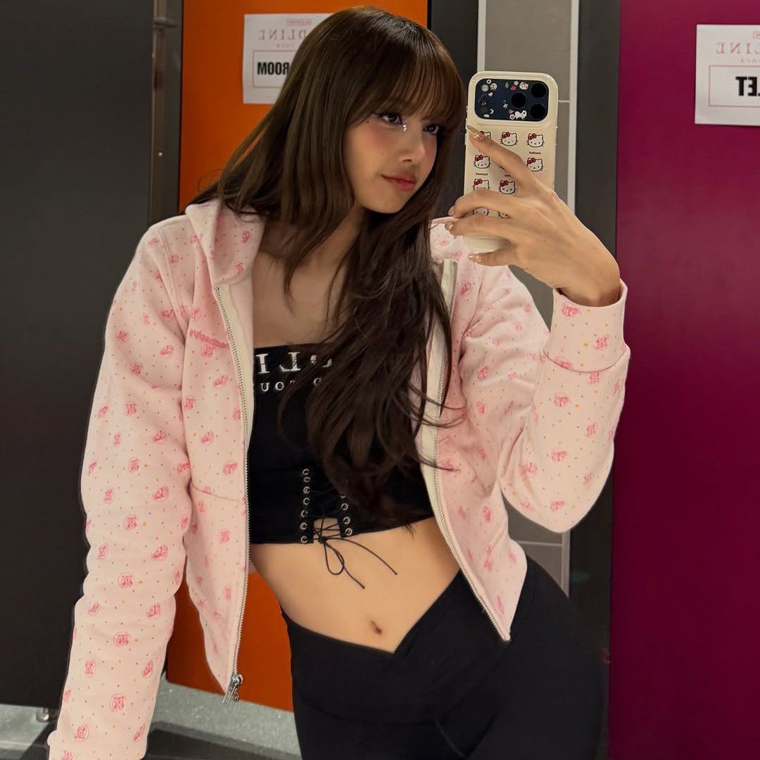 Foto terbaru Lisa (BLACKPINK)