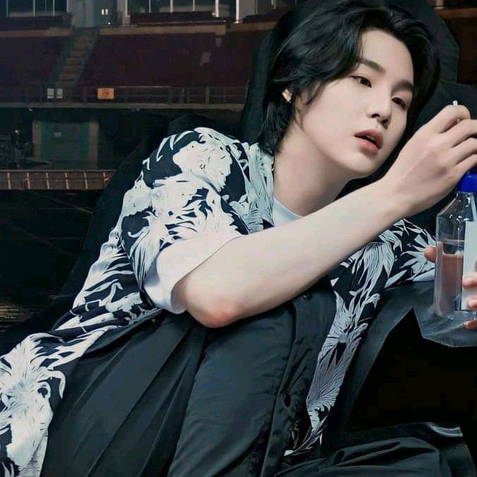 SUGA (BTS)の最新写真