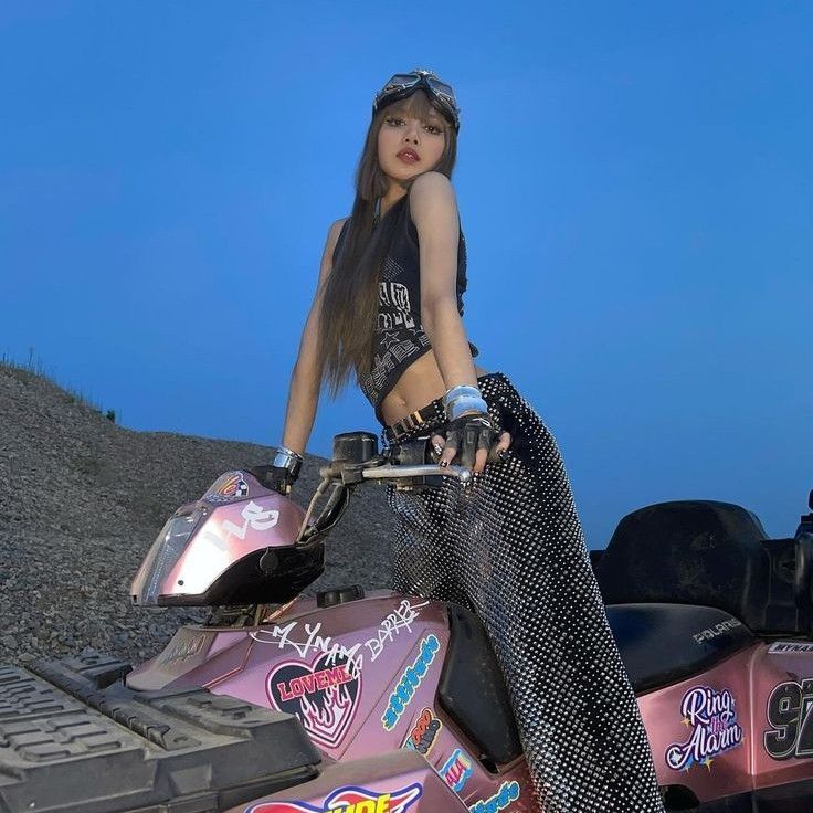 Lisa (BLACKPINK)的最新活動照片