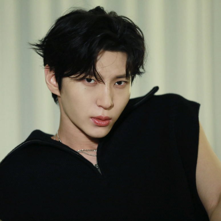 Behind-the-scenes cut of LEO (VIXX)