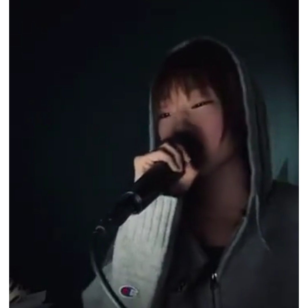 A moment captured by izna's fan