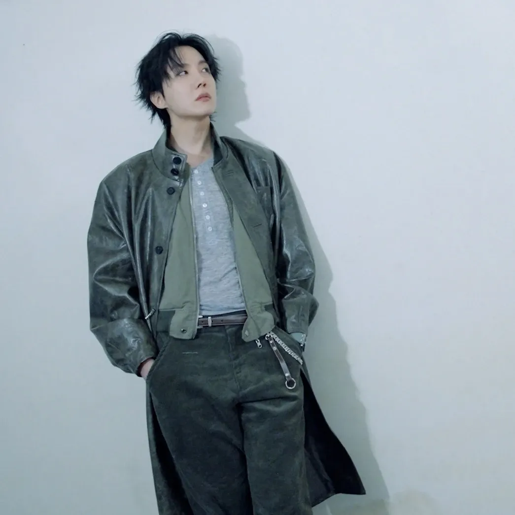 Momen yang diabadikan oleh penggemar j-hope (BTS)