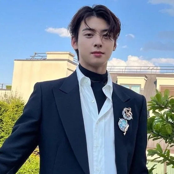 Recent activity shot of Eunwoo (ASTRO)