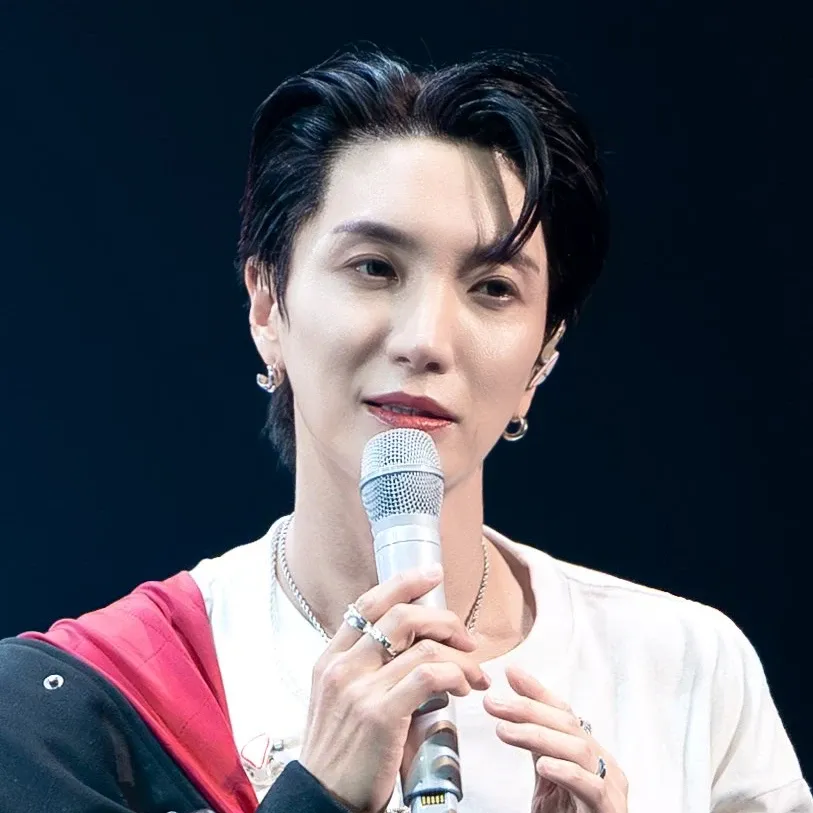 A moment captured by Leeteuk (Super Junior)'s fan