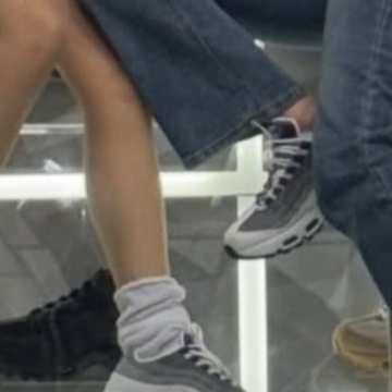 Behind-the-scenes cut of Jeong Yein (Lovelyz)