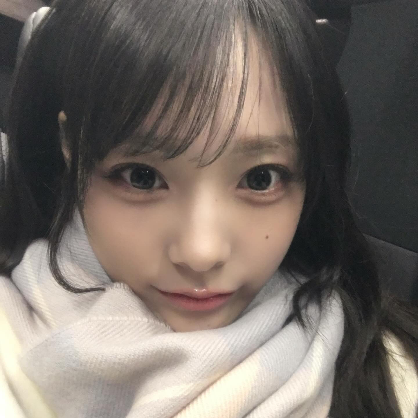 Behind-the-scenes cut of Siyeon (QWER)