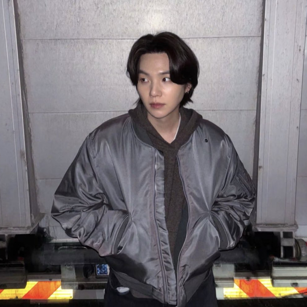 Foto terbaru SUGA (BTS)