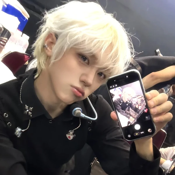 Popular profile image of Seongmin (CRAVITY) selected by votes