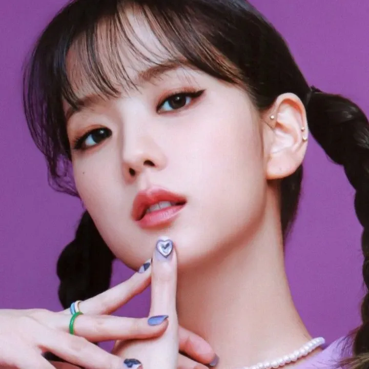 Foto aktivitas terbaru Jisoo (BLACKPINK)