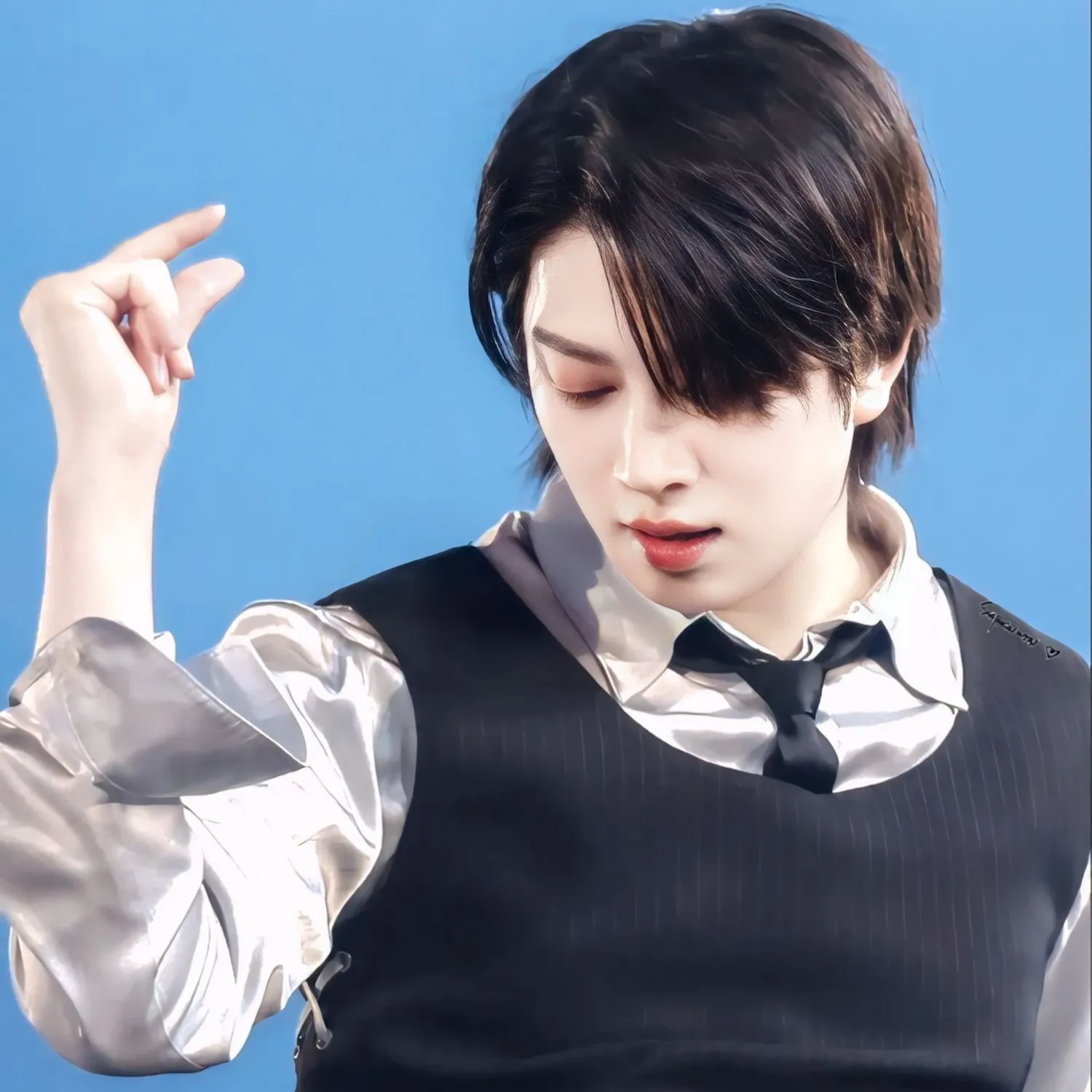 Latest photo of Heechul (Super Junior)