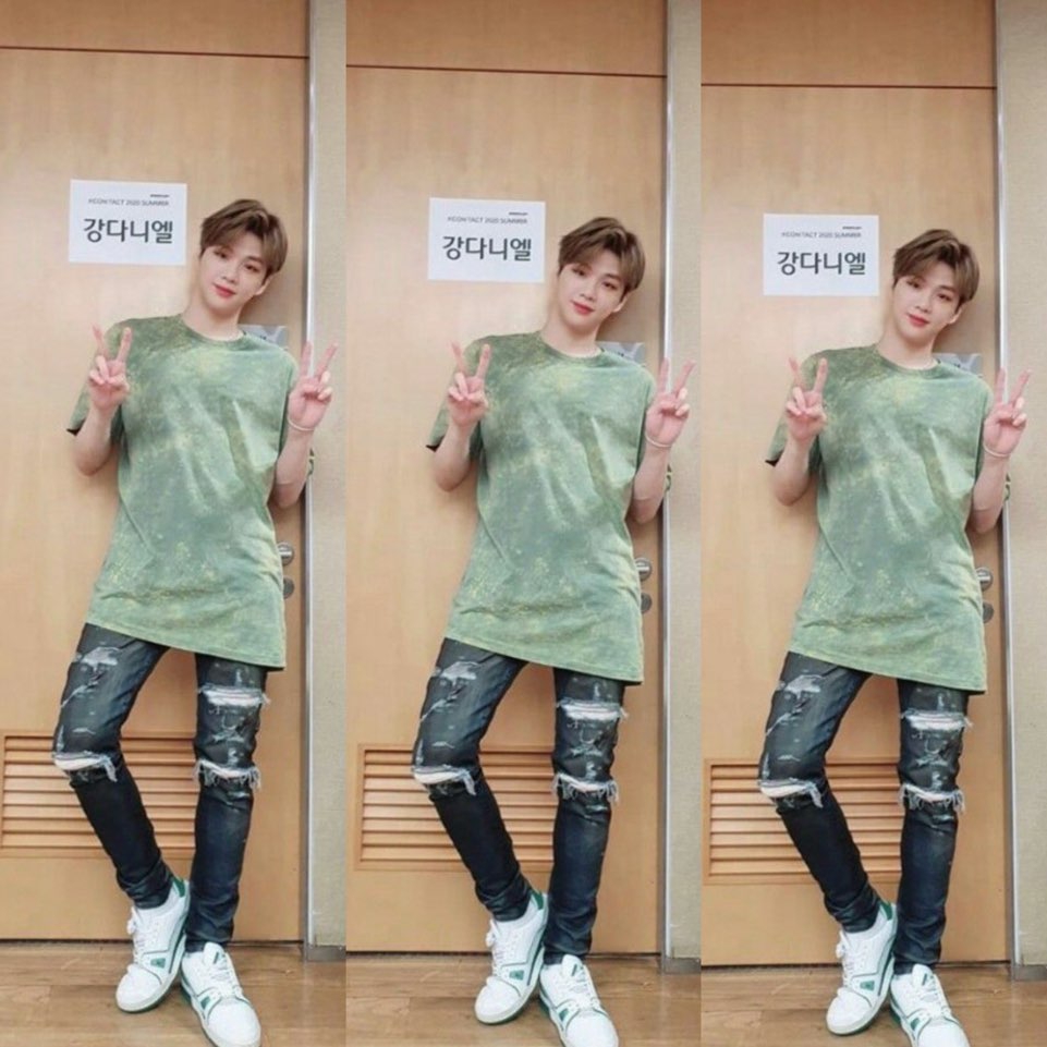 강다니엘의 비하인드 컷