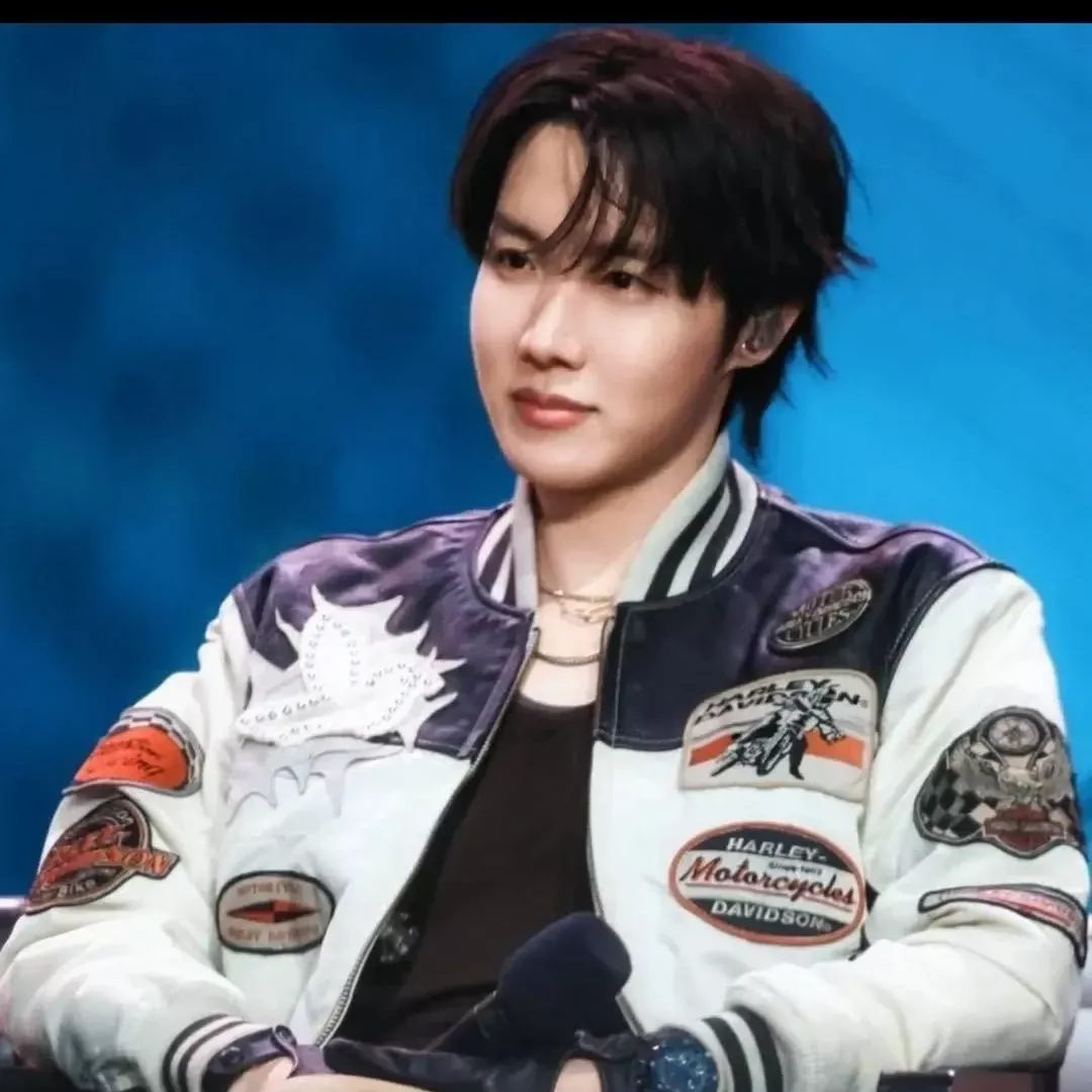 제이홉 (방탄소년단) 최근 활동샷