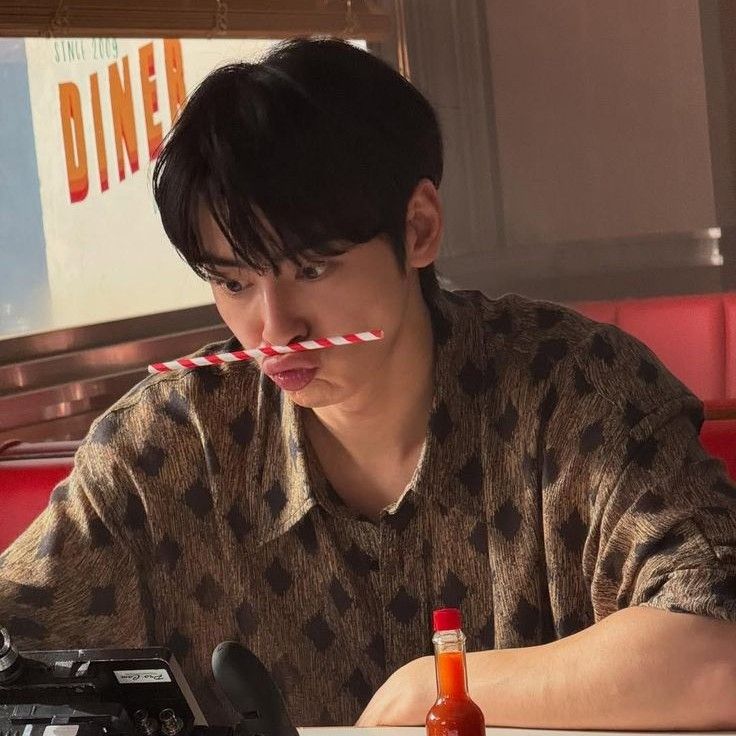 A moment captured by Eunwoo (ASTRO)'s fan