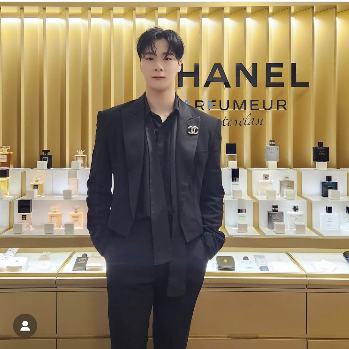 A moment captured by Moonbin (ASTRO)'s fan