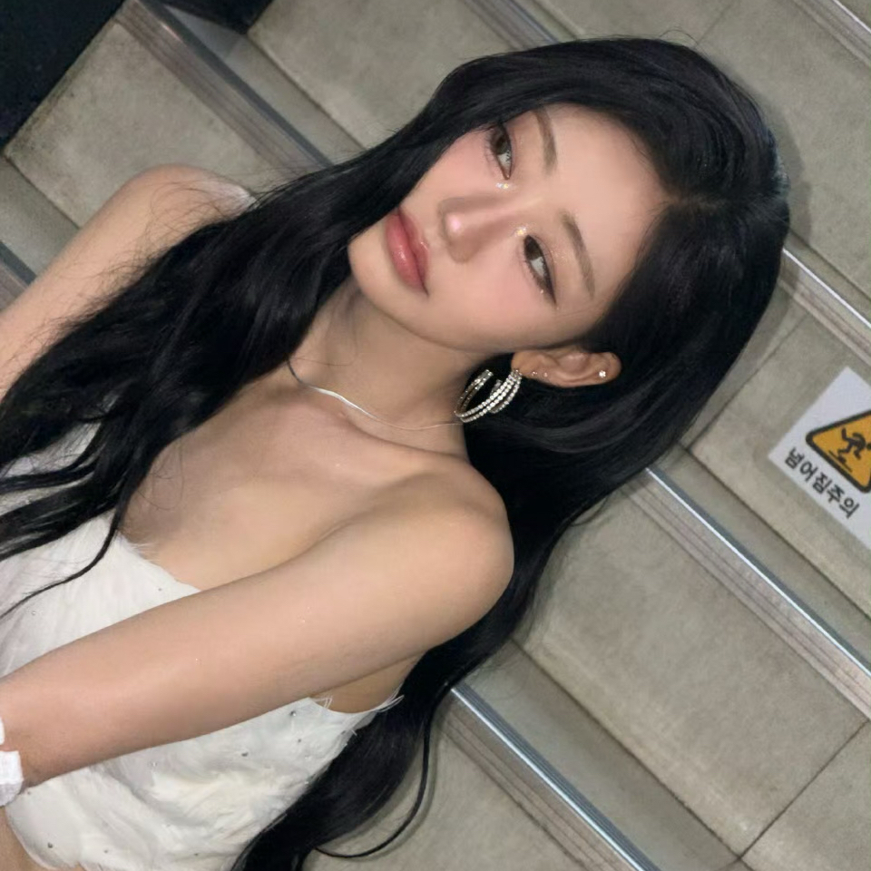 Julie (KISS OF LIFE)粉丝拍下的瞬间