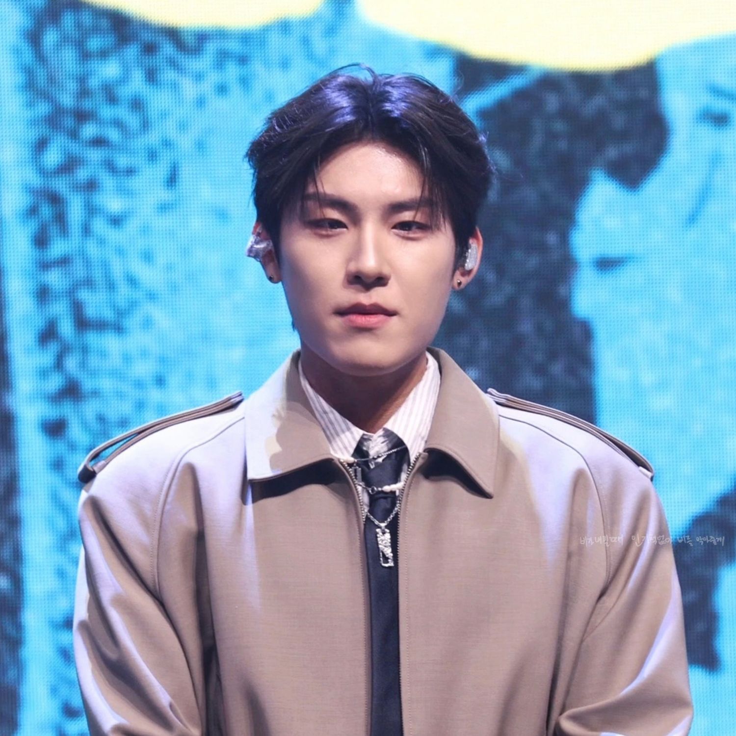 Behind-the-scenes cut of Park Woojin (AB6IX)