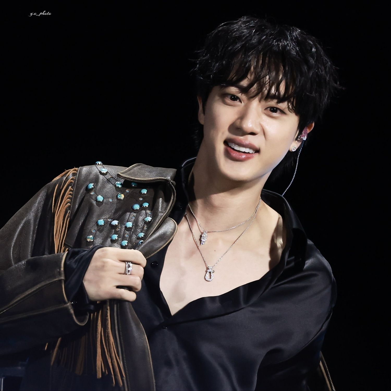 Momen yang diabadikan oleh penggemar Jin (BTS)