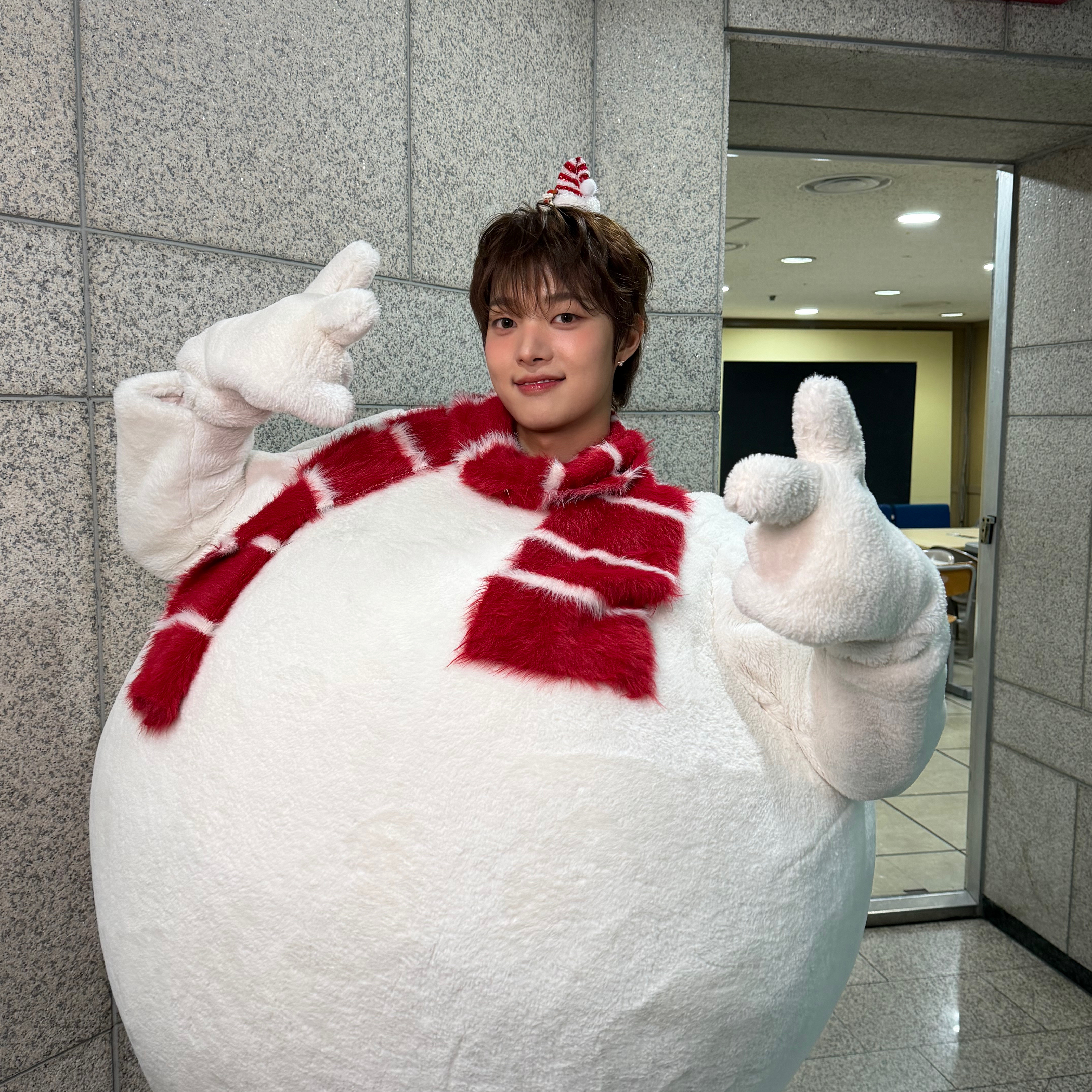 A moment captured by EJ (&TEAM)'s fan