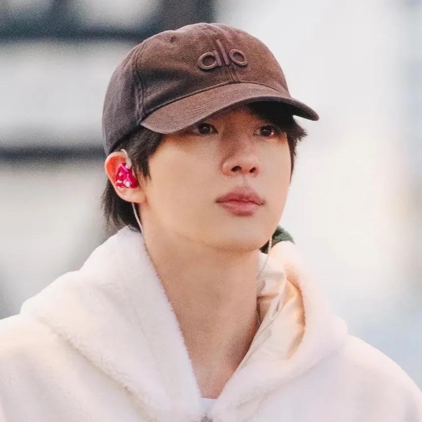 Potret di balik layar Jin (BTS)