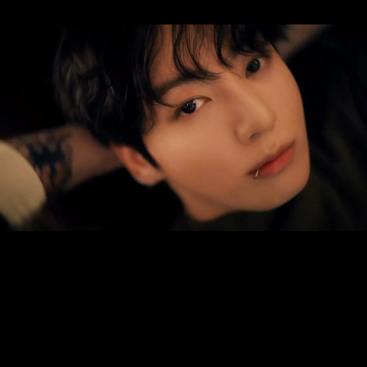 Latest photo of Jungkook (BTS)