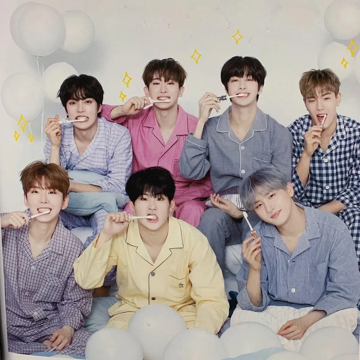 Momen yang diabadikan oleh penggemar MONSTA X