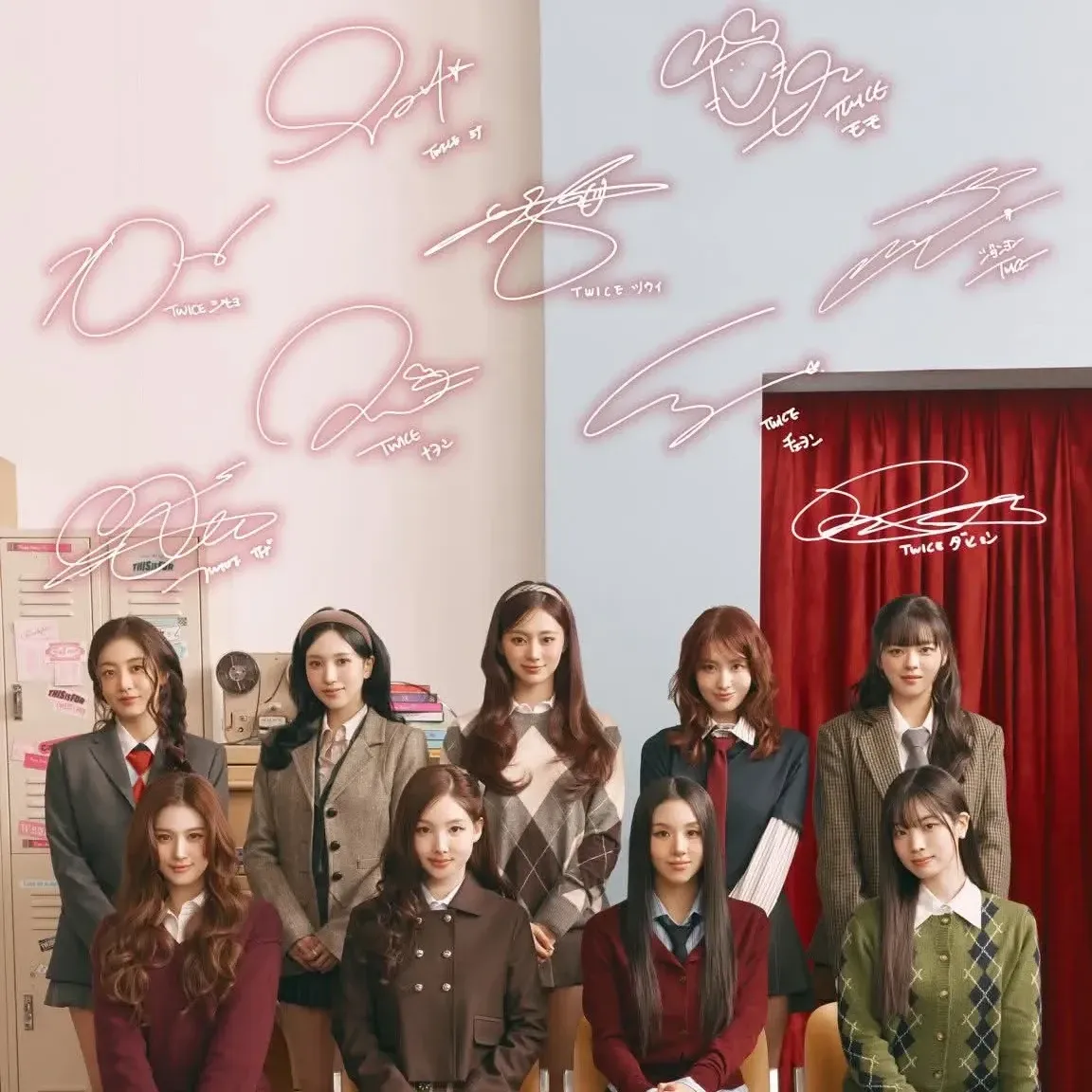 Foto aktivitas terbaru TWICE