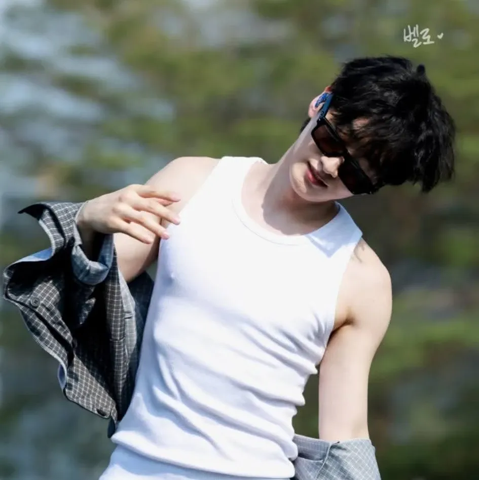 A moment captured by Eunhyuk (Super Junior)'s fan